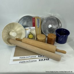 Assorted Kitchen Items (LOCAL PICKUP ONLY)