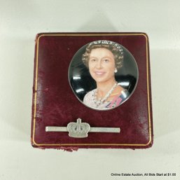 Silver Jubilee Of Queen Elizabeth II Commemorative Trinket Dish And  Crown Tie Clip