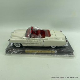 Danbury Mint 1953 Cadillac Eldorado Model Car On Stand New In Box