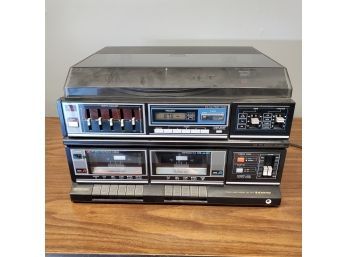 Sanyo GXT747A Stereo With Dual Cassette, Radio, Record Player