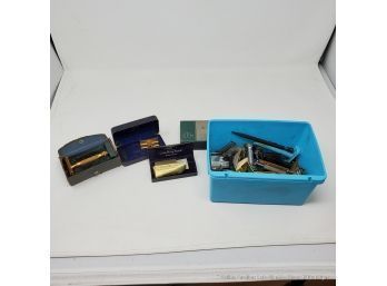 Lot Of Assorted Razors