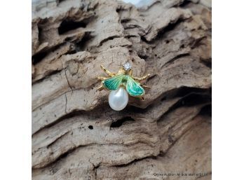 18K Yellow Gold Green Enamel Pearl And Diamond Bee Pin Total Weight With Back 3 Grams