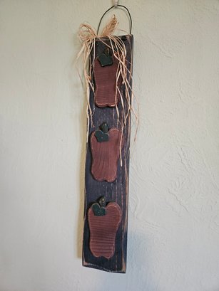 Wooden Apple Wall Hanging