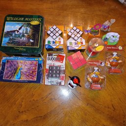 Puzzles,toys,solar Buddies