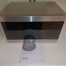 LG Microwave Oven