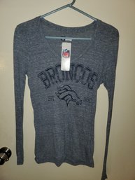 Women's Broncos Long Sleeve Shirt Size Medium.  New