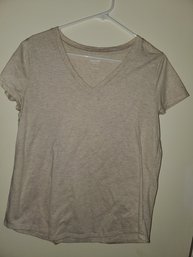 Mossimo Size Large Short Sleeve V-neck