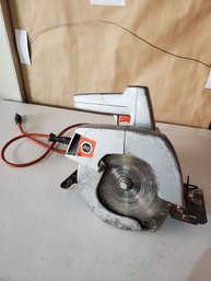 Black & Decker Electric Saw