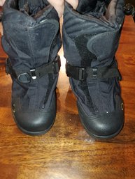 Neo's Over Shoe Boot Size Xs Brand New Very Nice