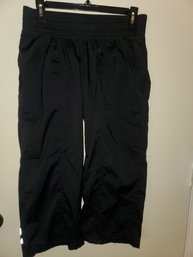 Women's Size Medium Lightweight Capri (has Pockets)