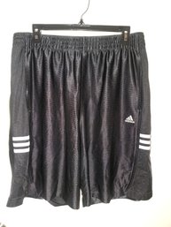 Adidas Size Medium Gym Shorts. Has Pockets