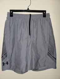 Under Armour Size Medium Lightweight Shorts.  Has Pockets