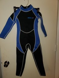 Hisea Youth Size 4 Wetsuit.  Brand New.