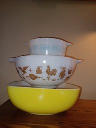 Pyrex Mixed Bowl Lot