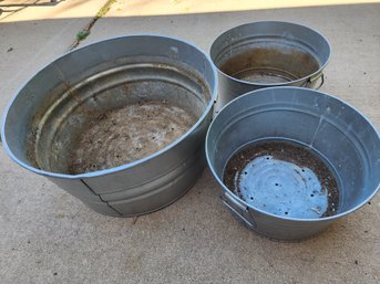 1 Large Metal Wash Basin, 2 Smaller Metal Wash Basins