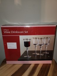 4 Piece Drinkware Set 7.5 Oz Glasses