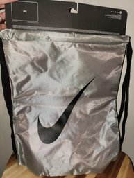 New-Nike Greypink Drawstring Bag