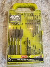 Ryobi Drilling And Driving Kit