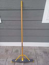 Jibsite Yellow Push Broom