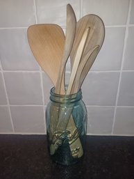 Blue Perfect Madon Jar & Wooden Kitchen Utensils