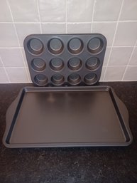 Cookie Sheet & 12 Pocket Cupcake Pan