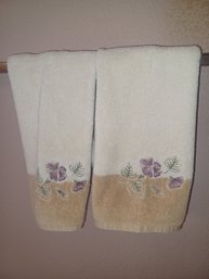 Floral Hand Towels X 2