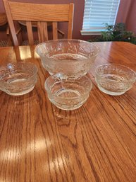 Vintage Anchor Hocking, Clear Spring Song ,1 Large Bowl And 3 Smaller Bowls