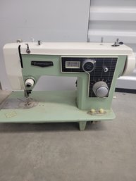 Dressmaker Vintage Retro Sewing Machine