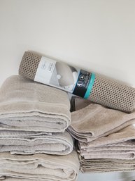 4 Towels, 5 Hand Towel, 2 Washcloth & 1 Bath Mat