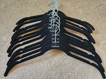 20 Furinno Black Velvet Non-slip Hangers