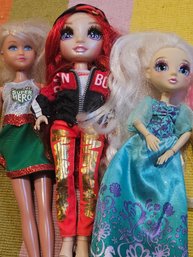 2 Rainbow High And One Monster High Doll