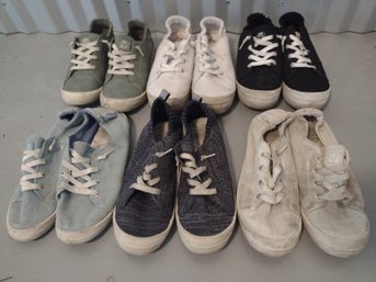 6 Pairs Of Roxy Surf Shoes Size 11