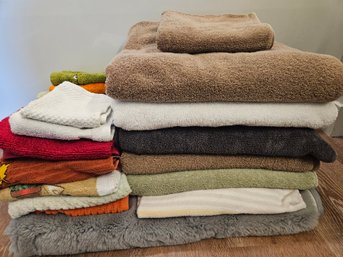 Bath Towels And Bath Rug Lot