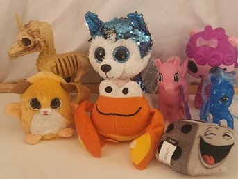 Mixed Stuffed Animals And Toys (8)