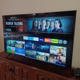 Samsung Smart T.V. 65' With Remote