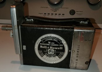 Bell & Howell Vintage 16mm Magazine Camera 200