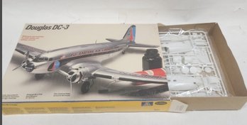 Douglas DC-3 Model Airplane