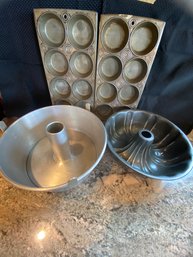 Cupcake And Cake Pans