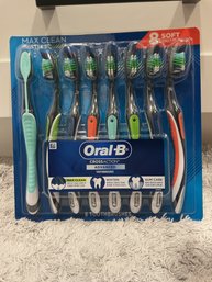 8 Pack Of Soft Oral-b Toothbrushes