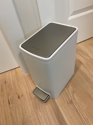 Kohler Trash Can With Lid