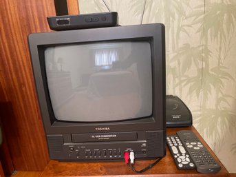 Toshiba Tv/VCR Combination, Insignia Box. VHS Reminder.