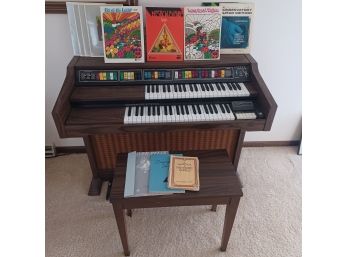 Lowrey Genie 44 Organ