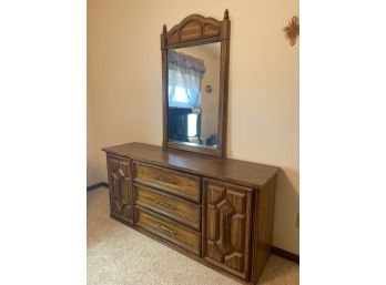 Dresser 2 Door 3 Drawer W/mirror