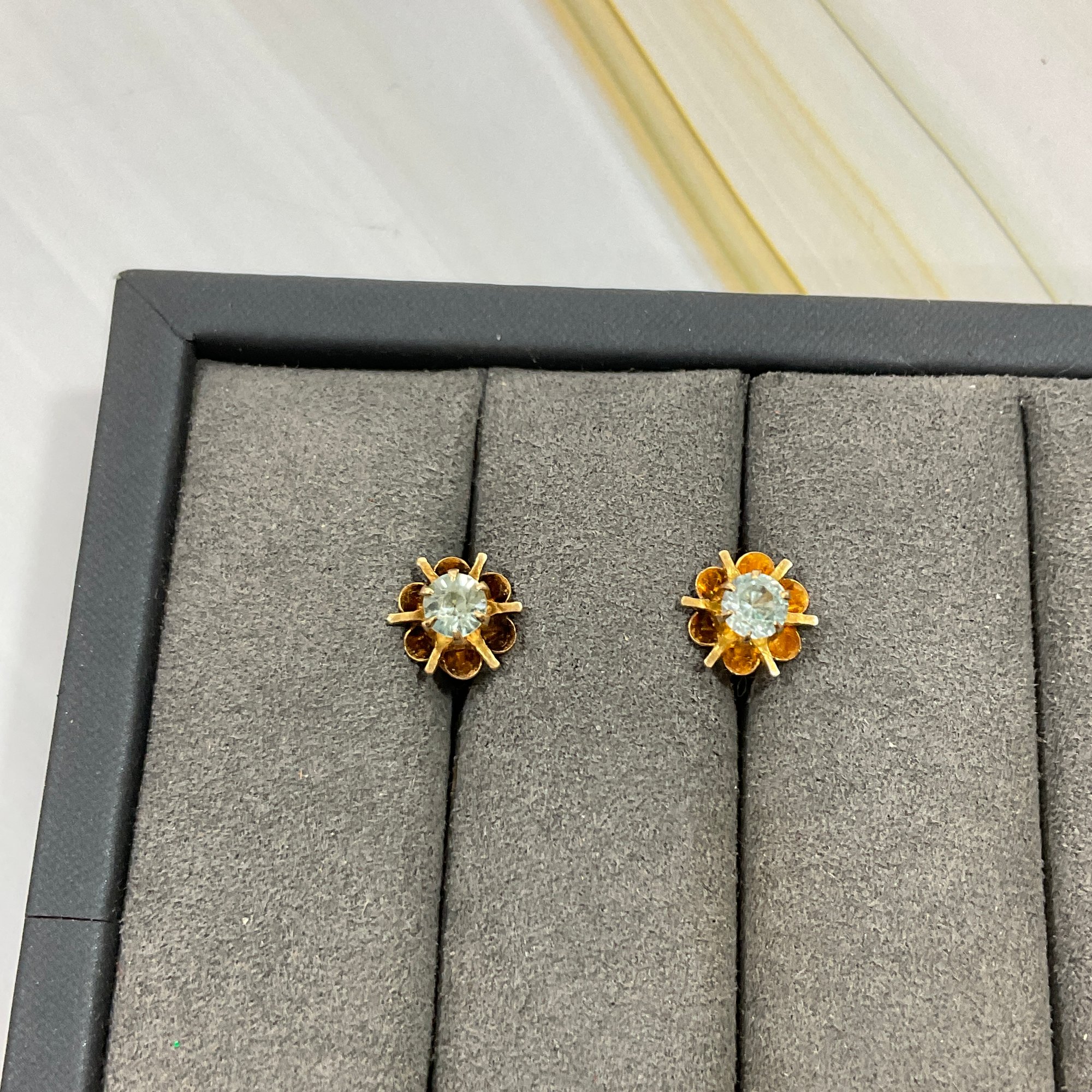 046 14k Gold Aquamarine Flower Screw On Stud Earrings #3394 ...
