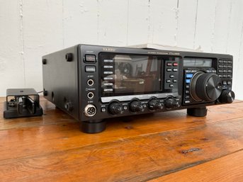 14 Yaesu FT DX 3000 HF/50 MHz Transceiver