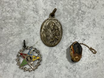 088 Lot Of 3 Vintage Sterling Pendants And Pin, Antique 'Denman' Gold Pin, Mission San Jose 1797, Masonic Star