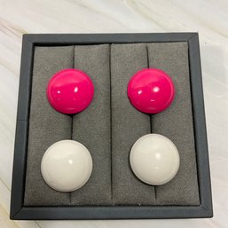 037 Lot Of Two Half Sphere Stud White And Pink Earrings