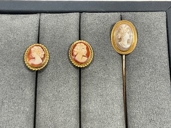 113 Lot Of Two Vintage Cameos, 14k Gold Cameo Earrings, Unmarked Gold Cameo Tie Pin