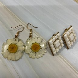 043 Lot Of Two Vintage Earrings, Handmade Daisy Flower Resin Dangles, Monet White Diamond Shaped Clip Ons