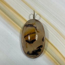 072 Montana Agate Gold Tone Oval Necklace Pendant